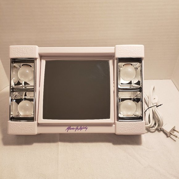 LIGHTED MAKEUP MIRROR by JERDON - FIRST CLASS - MODEL J1010 - MIRROR 6.5" x 6" - Picture 4 of 15